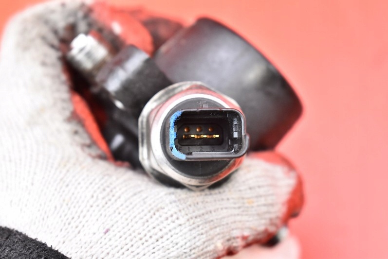 фото №8, Розподільник пального 8200379933 nissan note 1 i e11 1.5 dci 86 km 05-09