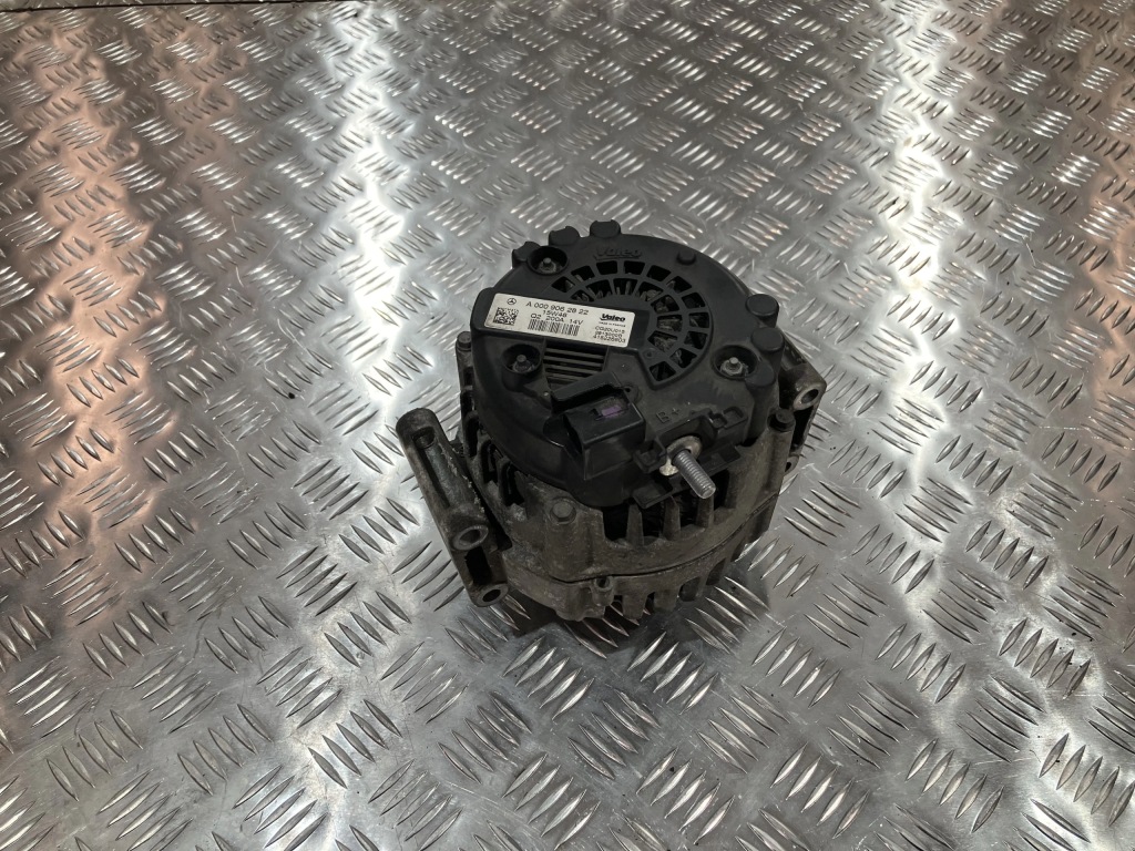 Купити Генератор mercedes 2.2 cdi 651 651921