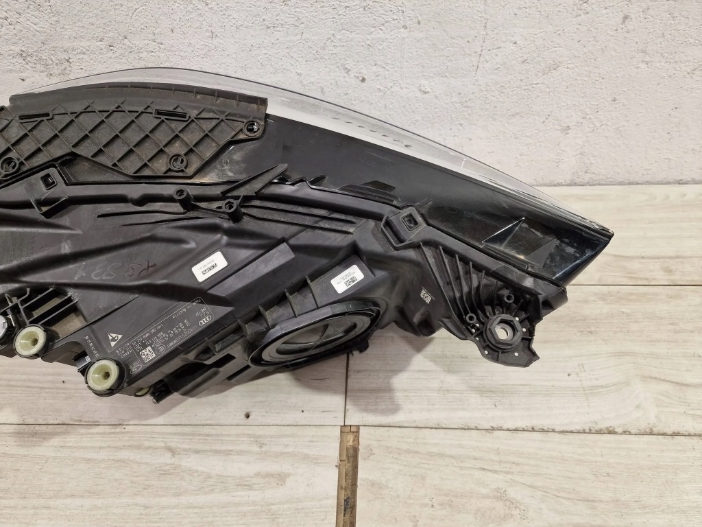 Фара левая перед audi q3 2 83a full led 83a941033 Цена