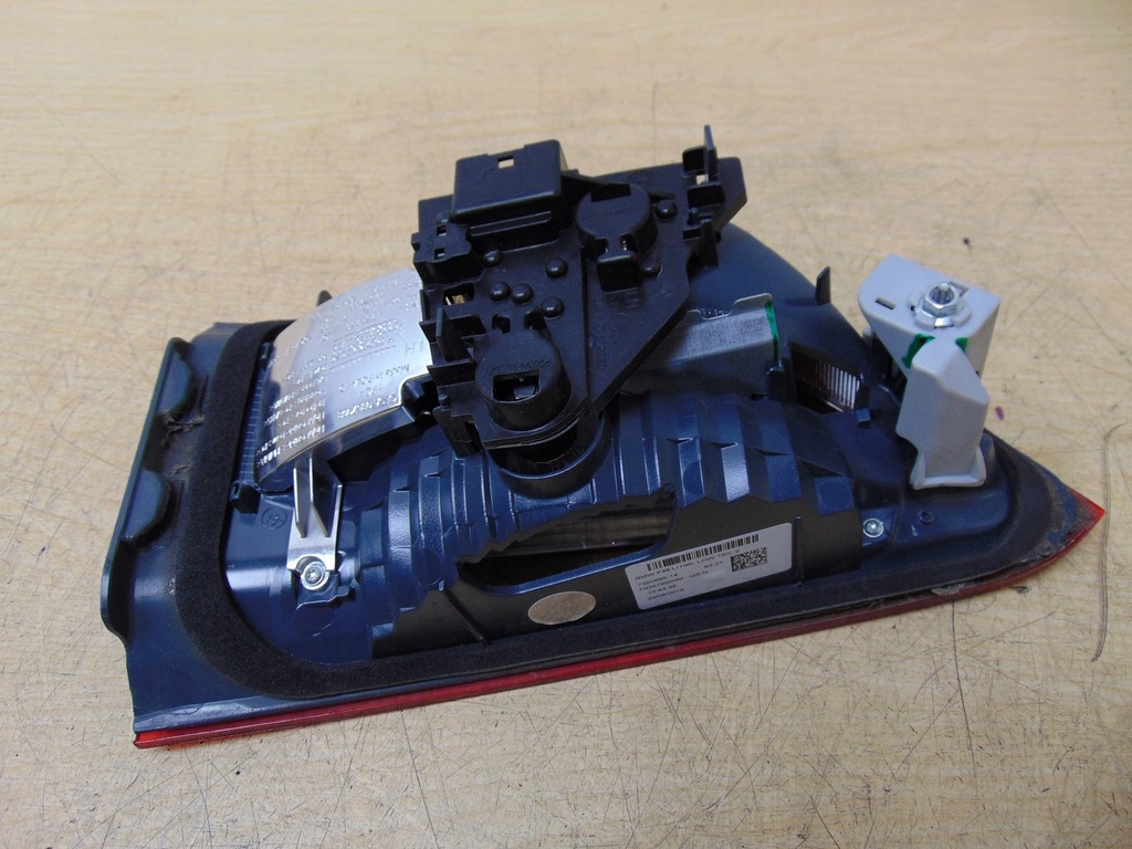 фото №11, Лампа левая задняя bmw x1 f84 europa