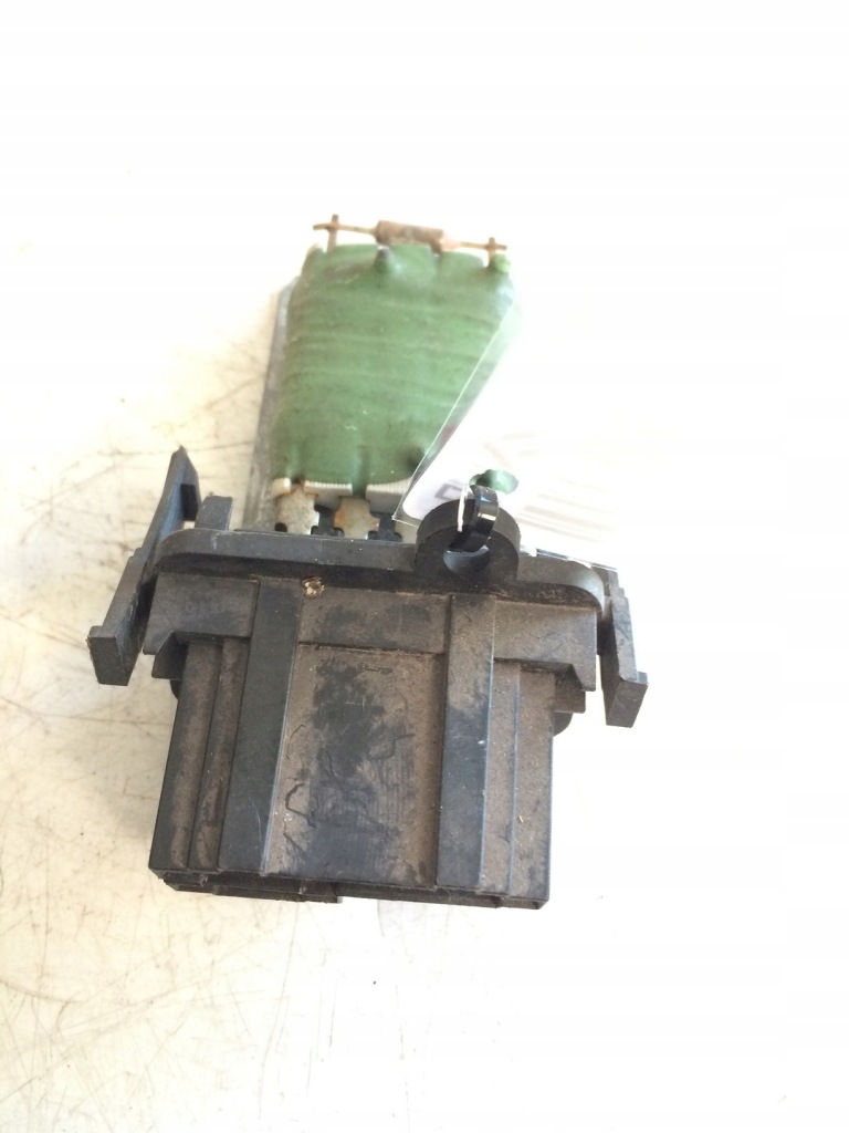 фото №1, Резистор вентилятор volkswagen golf iii