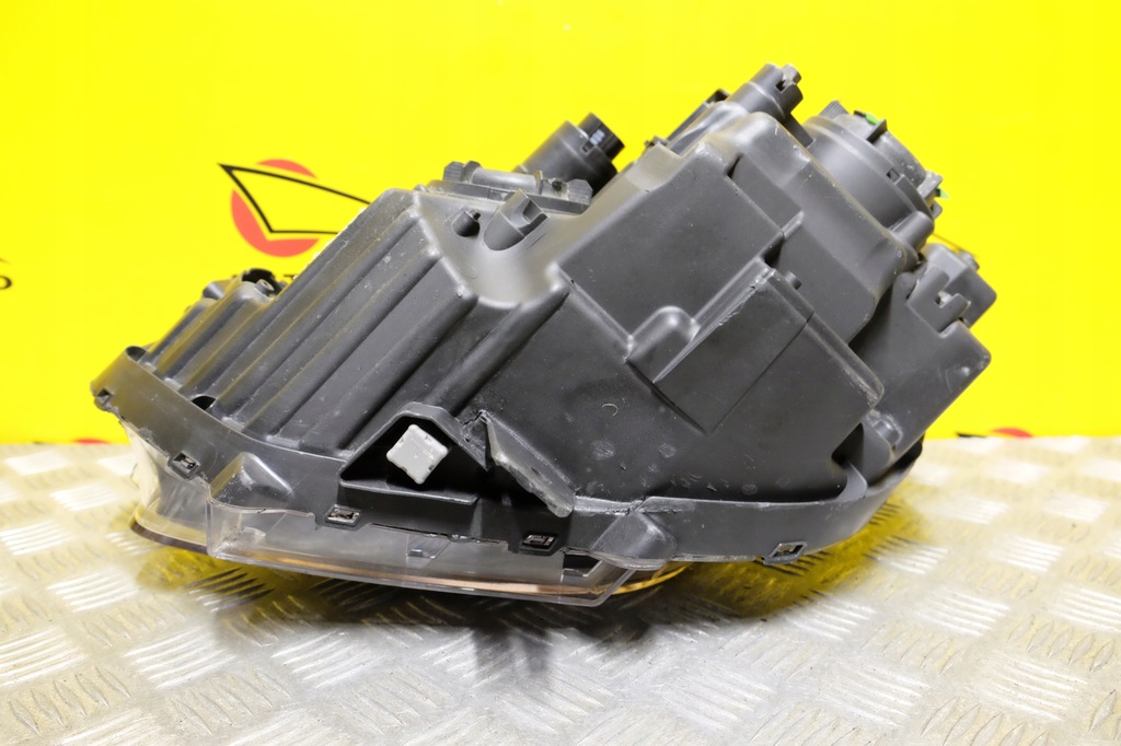 фото №10, Hyundai venue 2019- фара лампа звичайна лінзована r usa