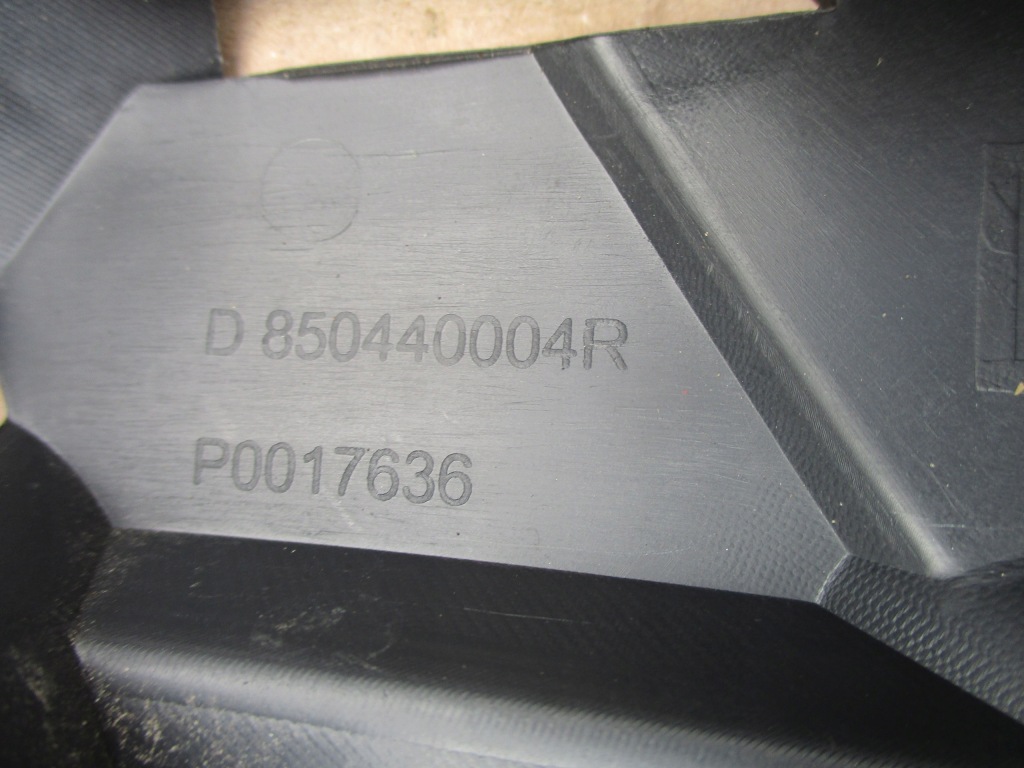 фото №6, Напрямна бампера правий задня 850440004r laguna iii