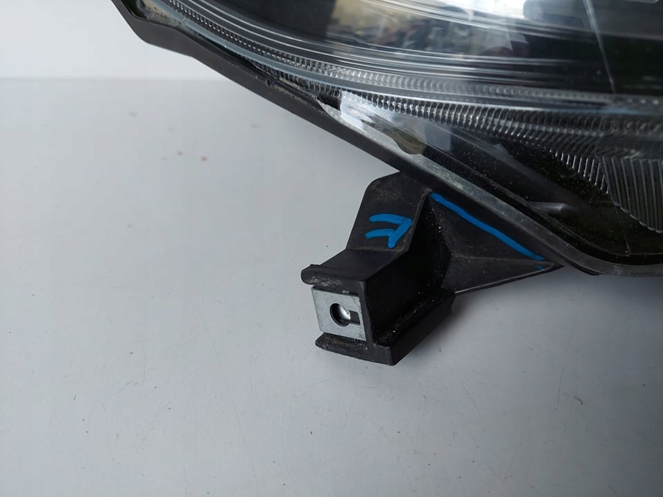 фото №11, Лампа права перед передня toyota hilux 16- led