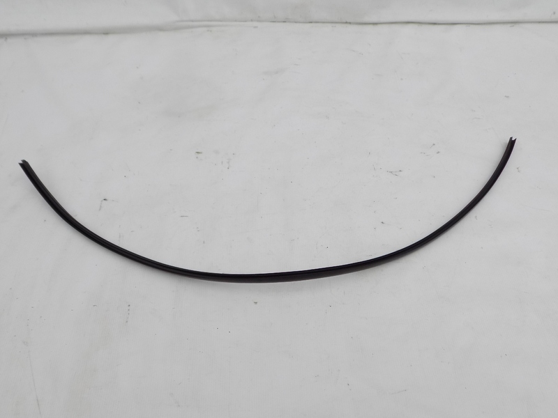 фото №1, Renault modus прокладка стекло перед лобовое верхний