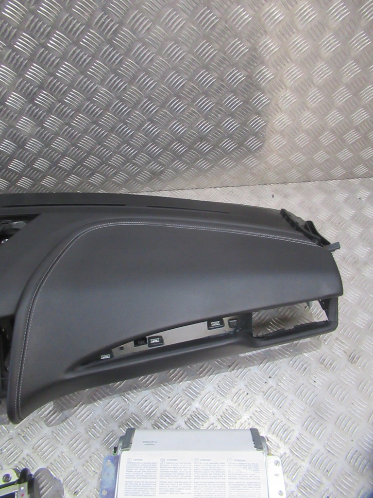 фото №8, Maserati levante приборная панель консоль ремни подушка безопасности кожа оригинал