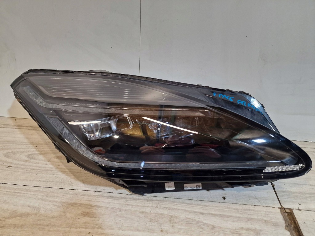 Купити Фара правий перед jaguar e-pace led рестайлінг  x540 m9c3-13w029-ec premium rt