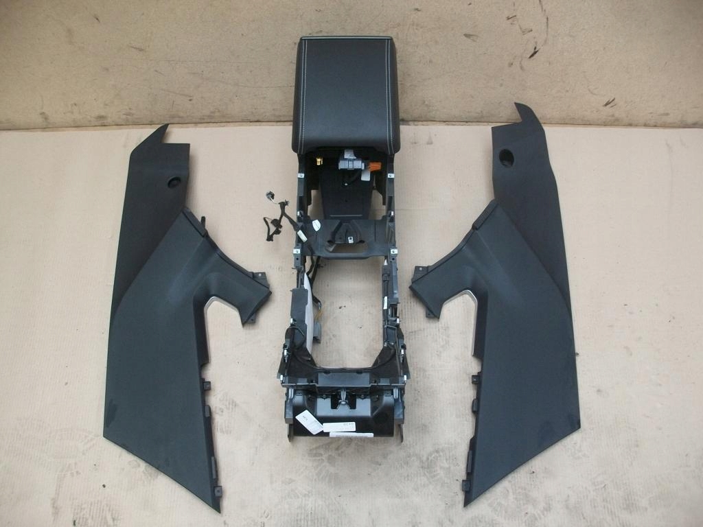 фото №1, Подлокотник range rover evoque 3d sport