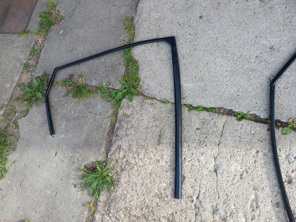 фото №1, Прокладка стекло левый задняя hyundai ix20