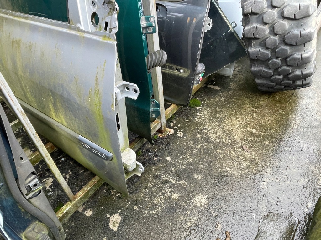 фото №1, Renault megane ii петли дверь передние правое