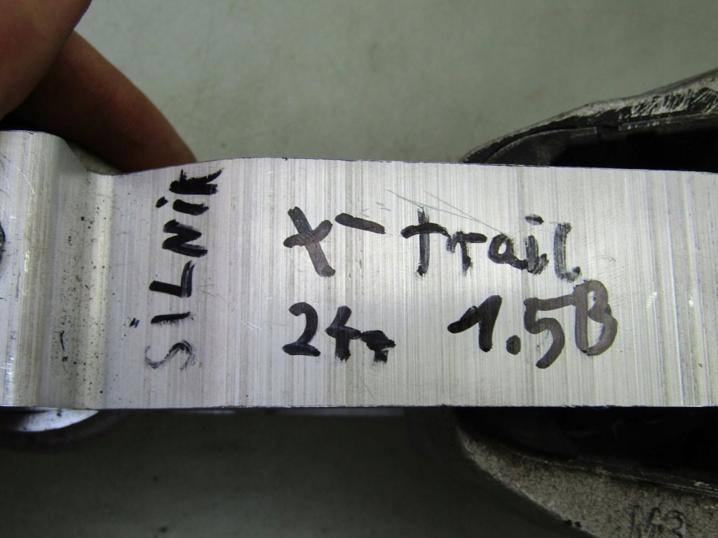 фото №9, X-trail iv t33 1.5 24r кронштейн підрамник двигуна кронштейн подушка підвіска