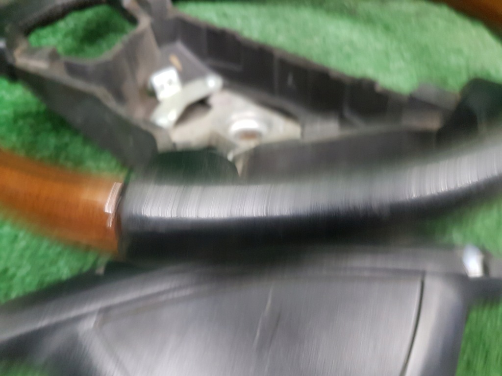 Кермо  mitsubishi carisma Київ