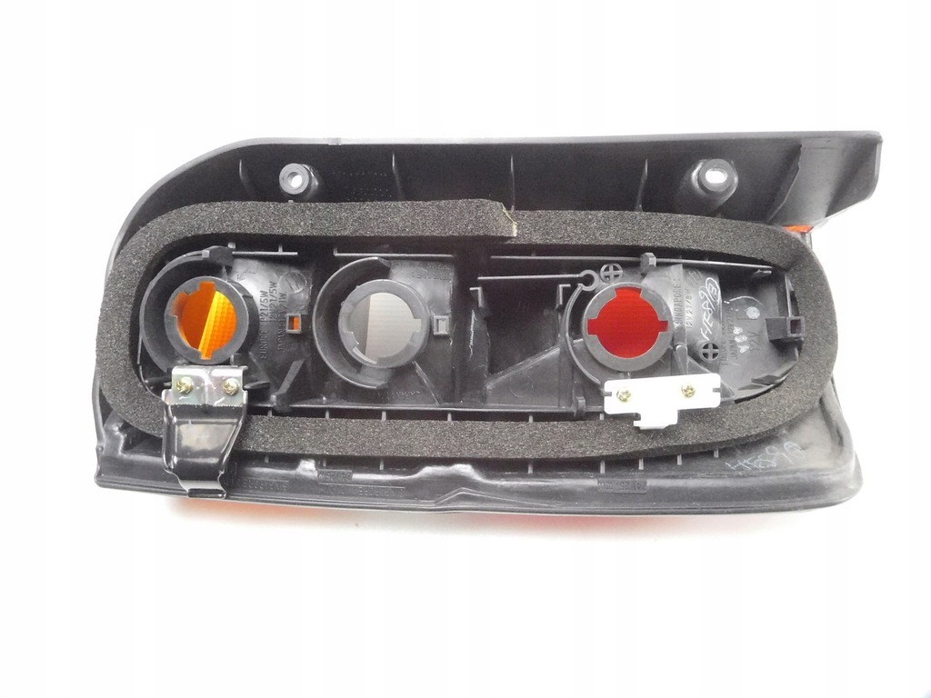 фото №8, Лампа задняя p toyota hiace regius ace 81551-95j10