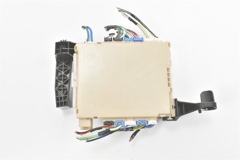 фото №1, Peugeot 108 коробка модуль bsi 89221-0h010