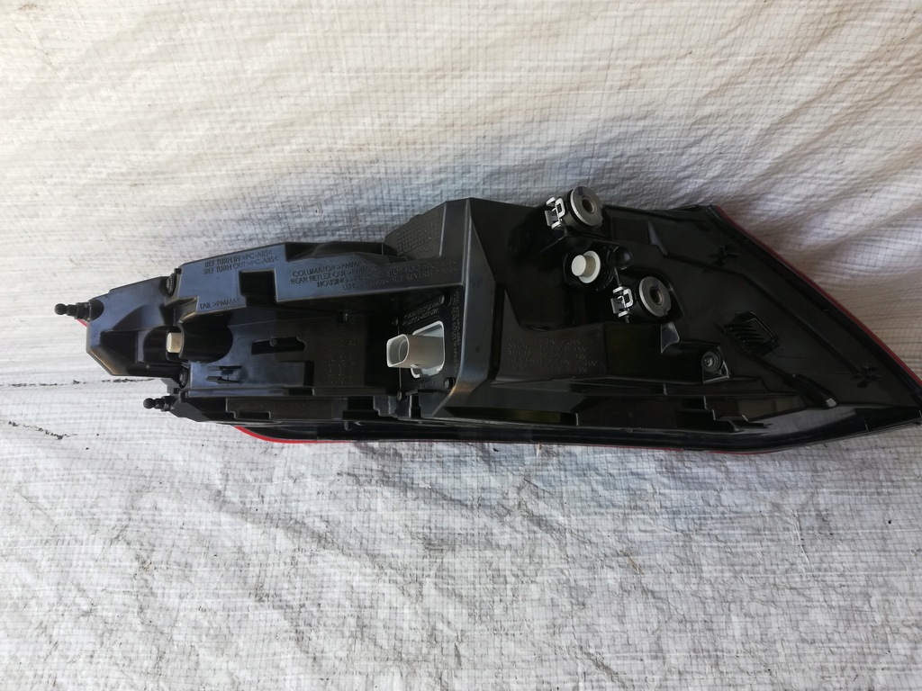 фото №5, Audi tt лампа задняя правая 8s0945096