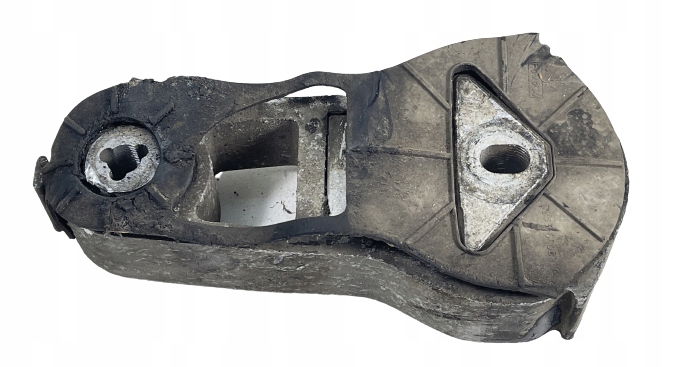 фото №1, Explorer v 10- кронштейн двигателя db53-6p082-ab