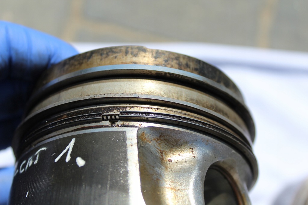 фото №4, Avensis corolla verso rav4 2.2 d-cat поршень