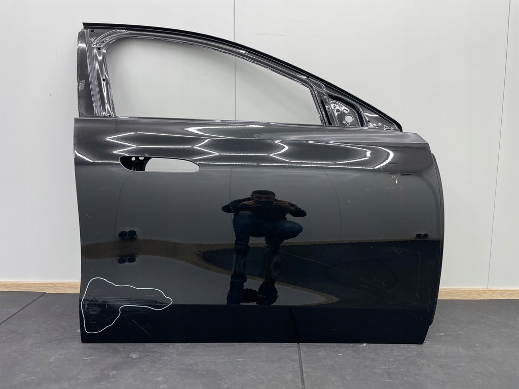 фото №1, Mercedes e-klasa w214 214 дверь правое передние перед