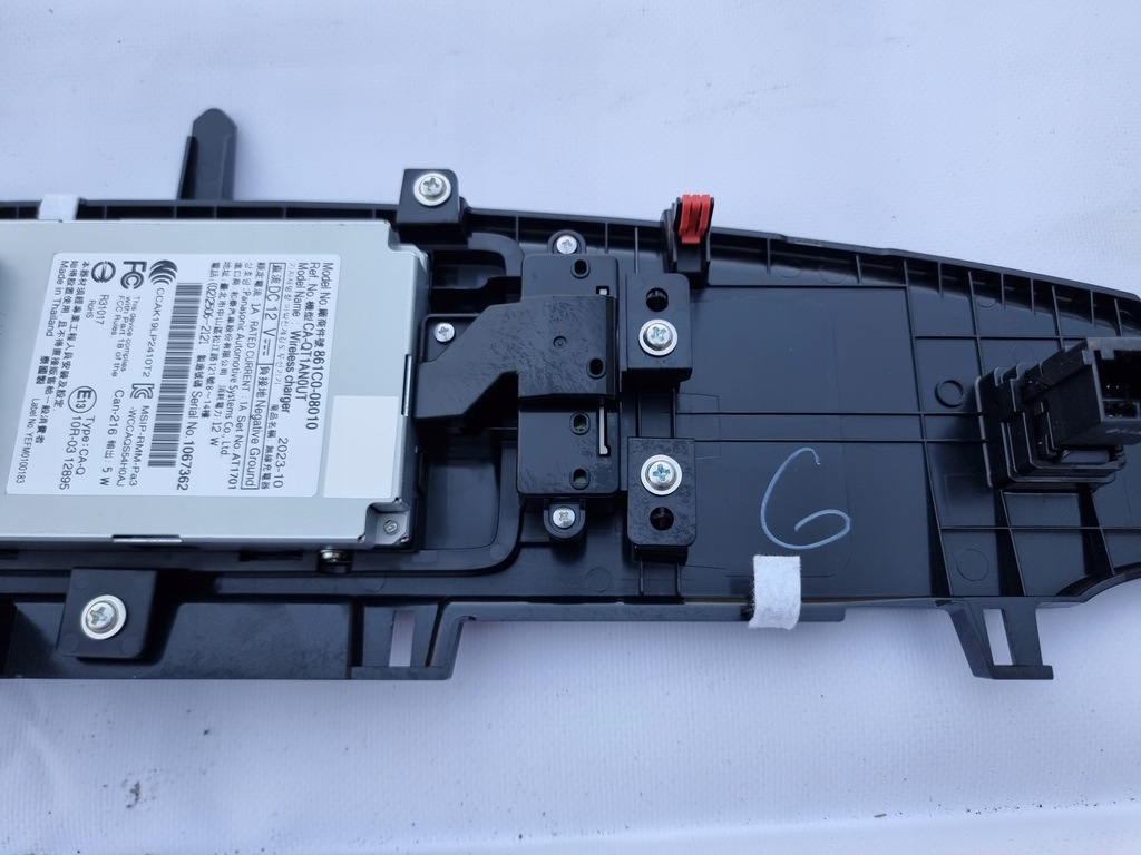 фото №8, Toyota sienna 2.5 hybrid xse limited защита молдинг зарядное устройство беспроводная