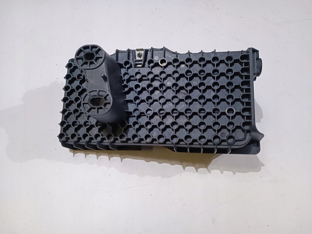 фото №8, Основание кронштейн аккумулятор ford explorer 2020-