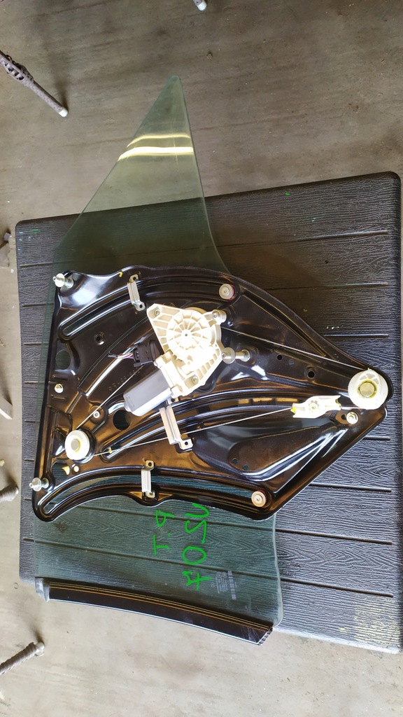 фото №5, Mercedes e w207 механизм стекло правый задняя стекло