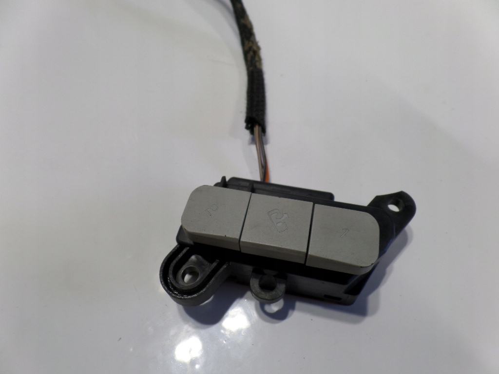 фото №1, Cadillac escalade переключатель памяти сиденье