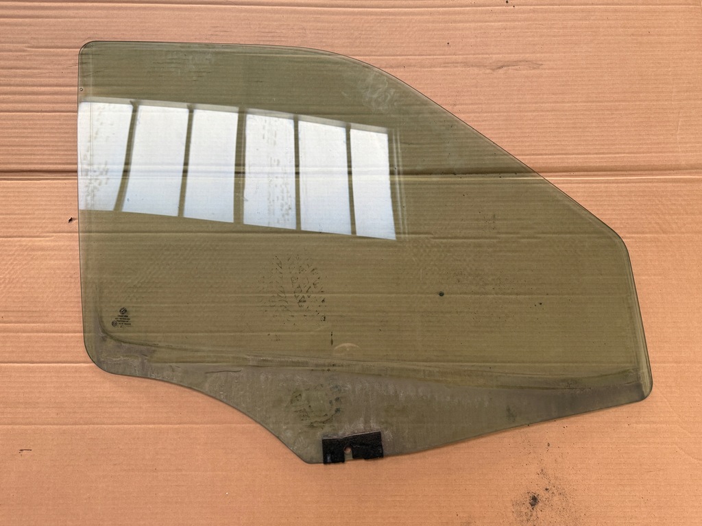 фото №1, Стекло правая передняя дверь fiat doblo ii opel combo d