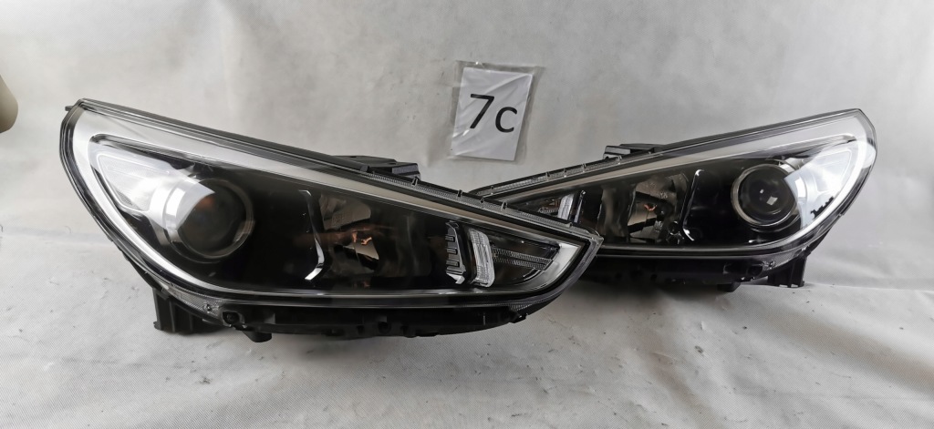 фото №1, Hyundai i30 iii фара левый правый комплект