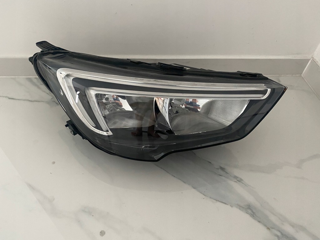 фото №1, Opel crossland лампа led правая 462161423