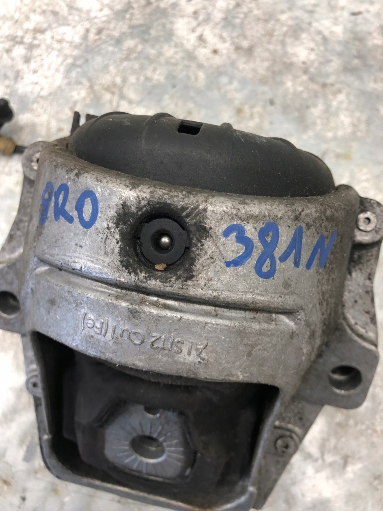 фото №7, Кронштейн подушка двигуна audi q5 8r0199381n