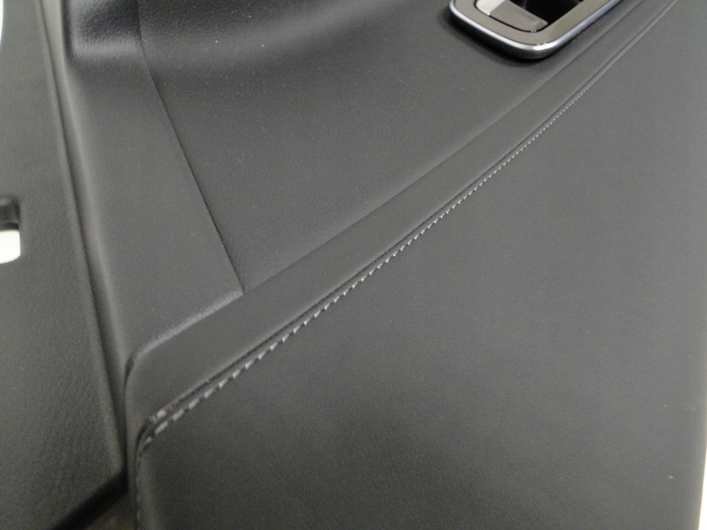 фото №10, Mercedes glc 254 x254 c254 amg обивка обшивка дверь задние правое 9h51