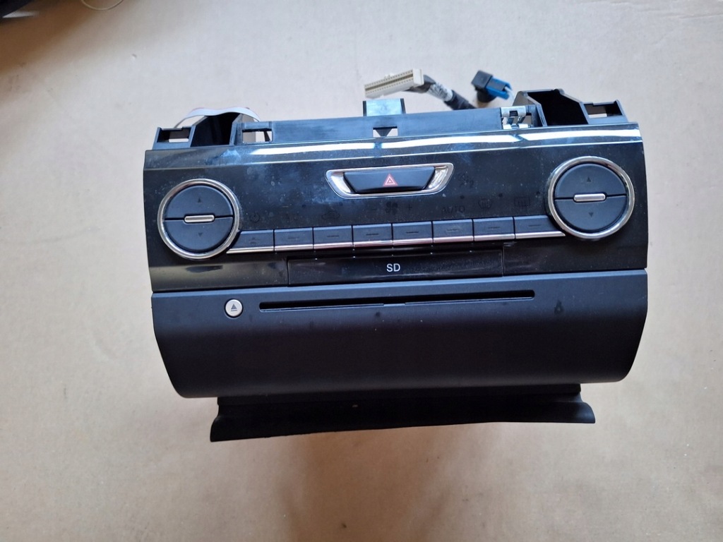 фото №1, Maserati ghibli радио навигация считыватель панель 06700310580