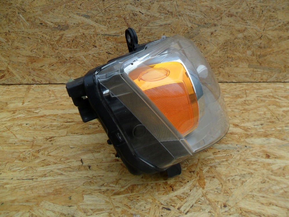 фото №10, Chrysler voyager 2010- фара правий