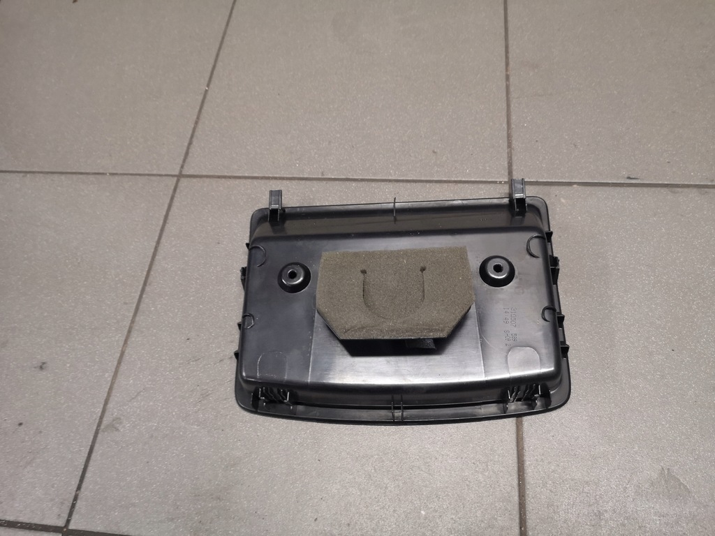 фото №6, Бардачок полка vw golf v 1k0857921d