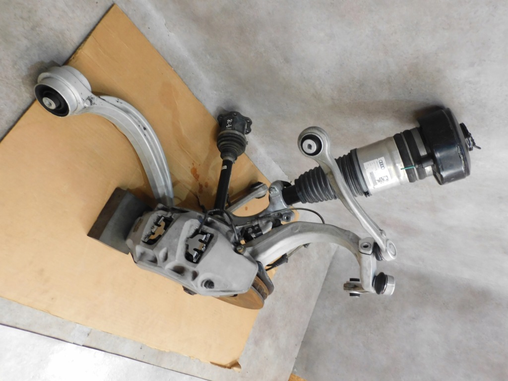 Audi q7 4m поворотний кулак права важелі амортизатор ступиця супорт привідний вал komplt Київ