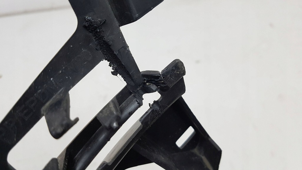 фото №8, Mercedes e-klasa w214 amg направляющая кронштейн левый перед бампер передний