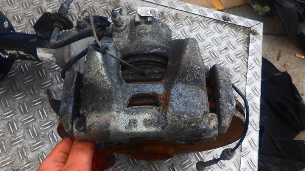 фото №7, Поворотный кулак правый перед alfa romeo giulietta