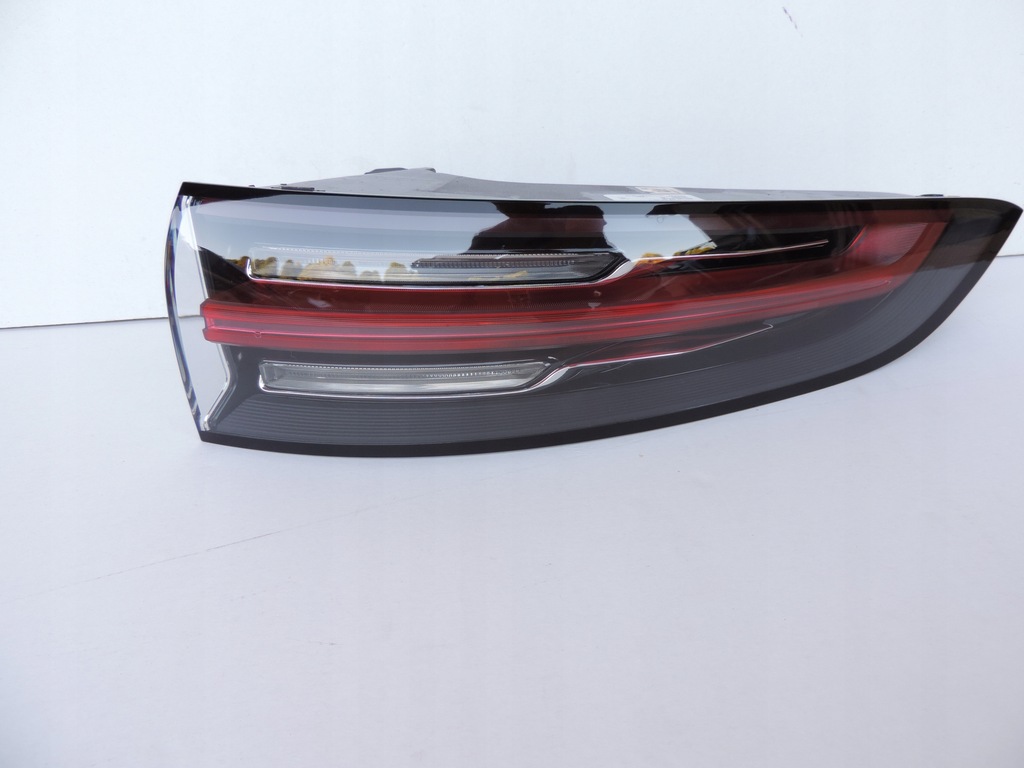 фото №1, Porsche cayenne 9y права лампа задня