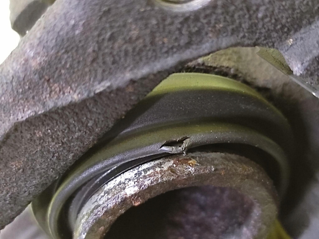 фото №6, Bmw 1 e87 2.0 d супорт гальмівний лівий задня