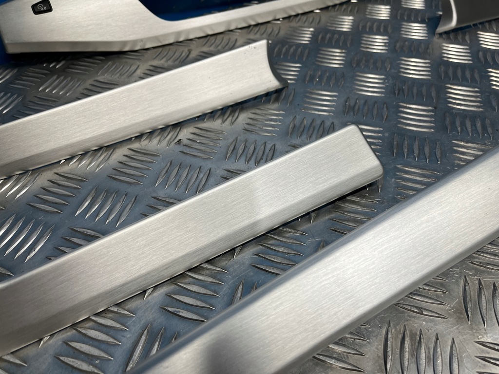 фото №11, Audi a4 b9 накладки декори aluminiowe комплект