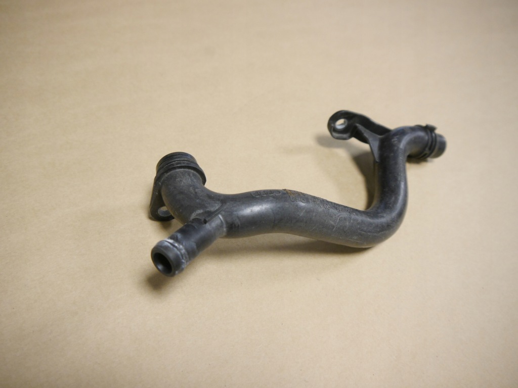 Купить Audi a4 a5 шланг воды 06h121065d