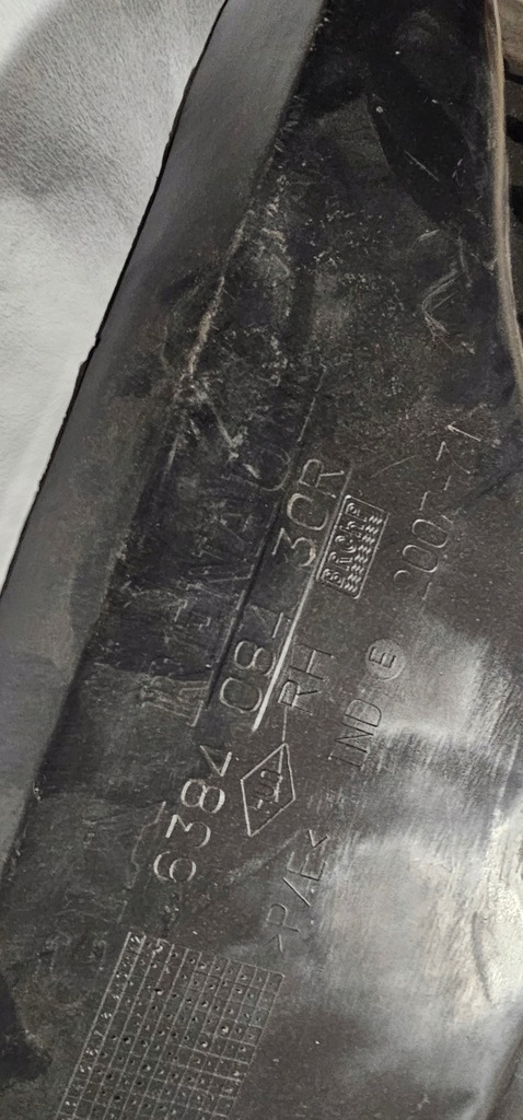 фото №4, Dacia duster i подкрылок перед r правое 638400004r