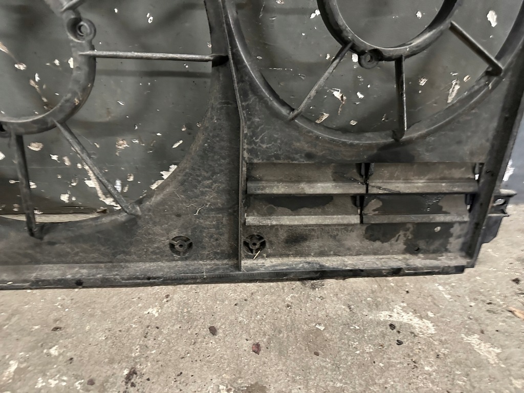 фото №5, Корпус вентиляторів vw golf v 1k0121205g