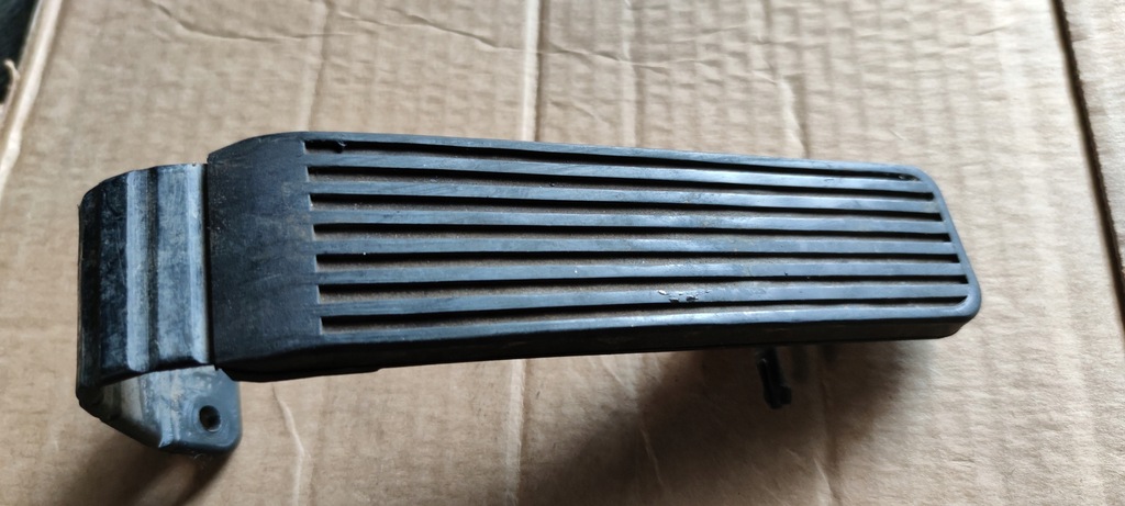фото №1, Mercedes w211 w210 накладка педалі газу 1293010382