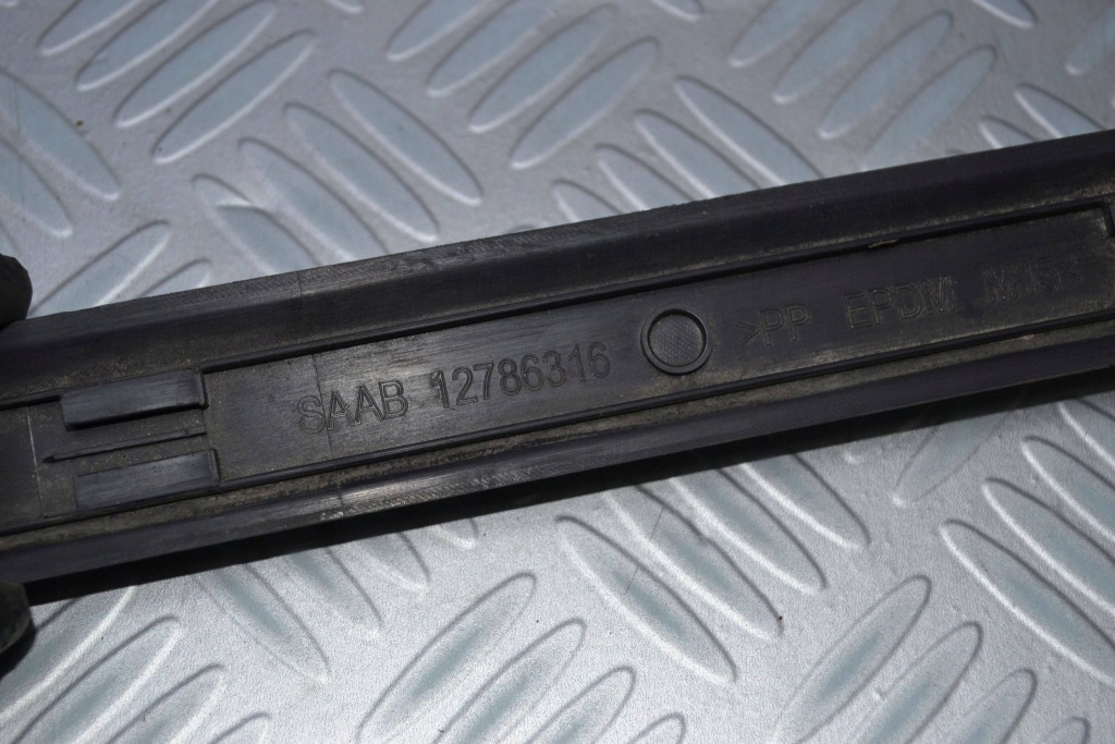 Молдинг дверь левый перед saab 93 9-3 03-07r универсал 12786316 Цена