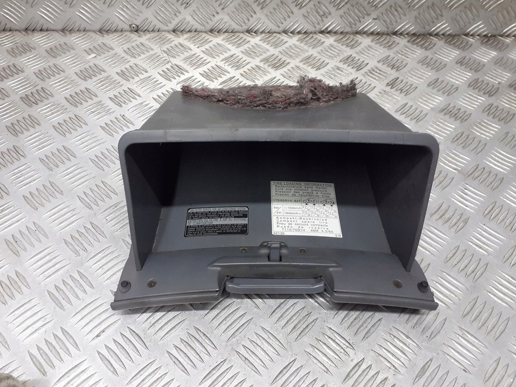 фото №1, Бардачок пассажира toyota yaris verso