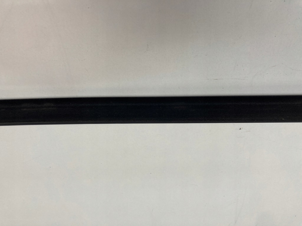 фото №9, Молдинг уплотнитель левая передняя audi a6 c8 4k0