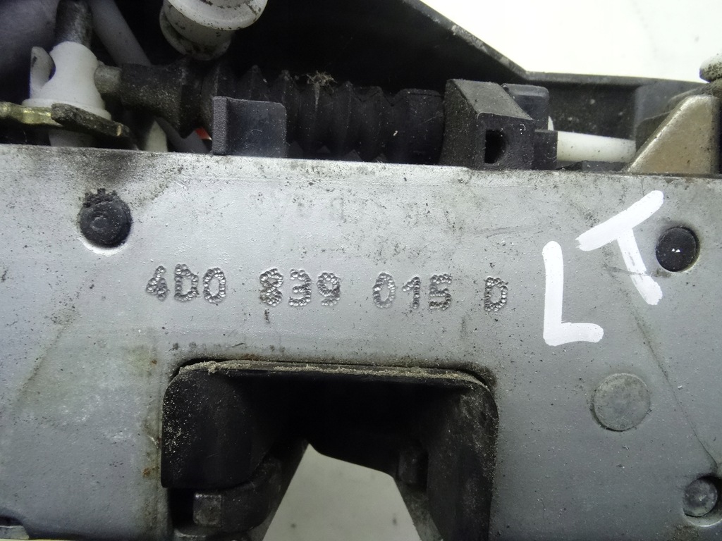 фото №6, Audi a8 d2 94-02 замок двері правий лівий задня oryg