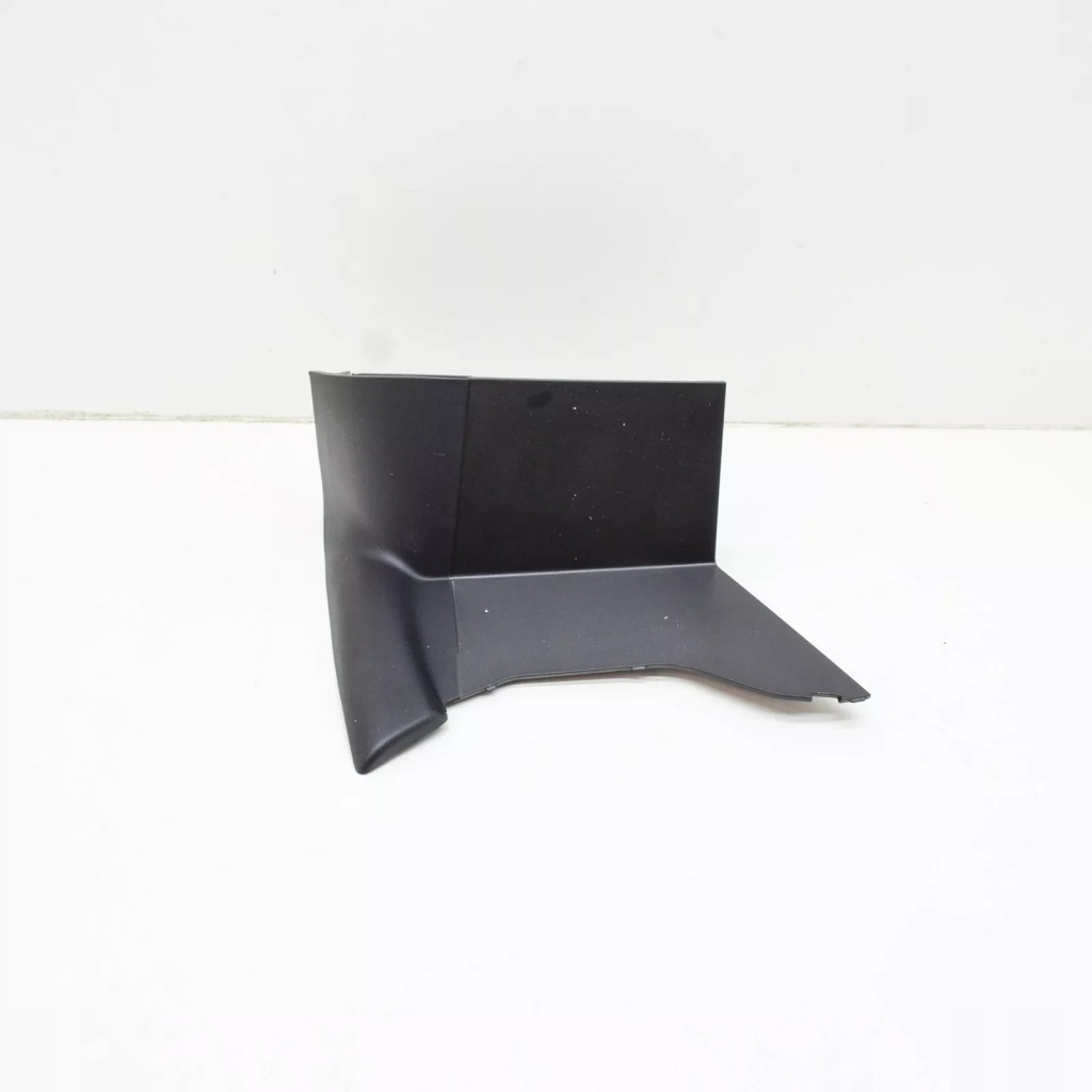 фото №1, Audi q8 4mn защита заднего lewego внутреннего свет 4m8945253a