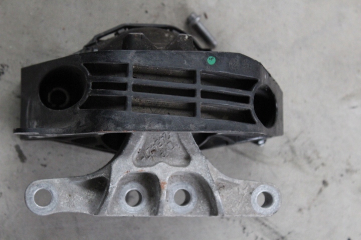 фото №1, Подушка двигуна opel corsa f 1.5 дизель